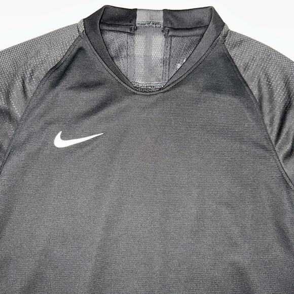 Nike Youth Small Black Dri-FIT Short Sleeve Athletic Shirt NWT Boys Girls Kids - Picture 2 of 5